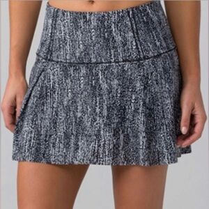 Lululemon: Lost in Pace Skirt
